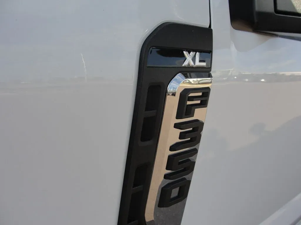 2026 Ford Super Duty F-350 XL | Photo 5 of 16