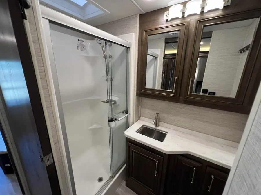 2022 Entegra Accolade 37M | Photo 15 of 19