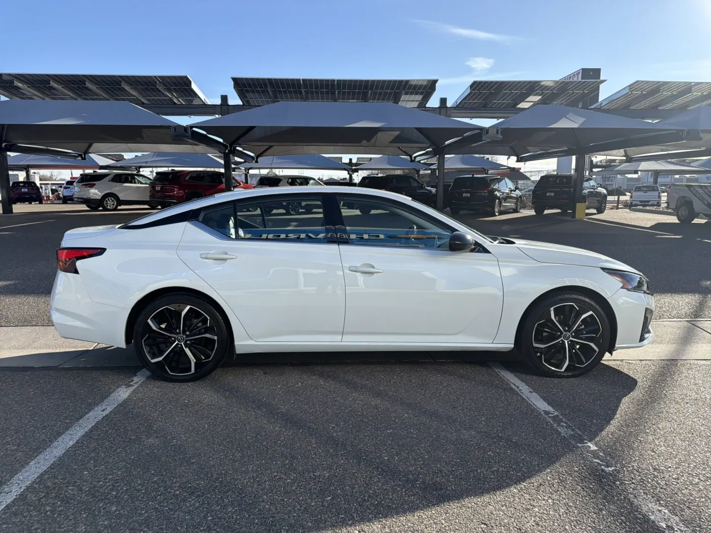 2024 Nissan Altima 2.5 SR | Photo 5 of 19