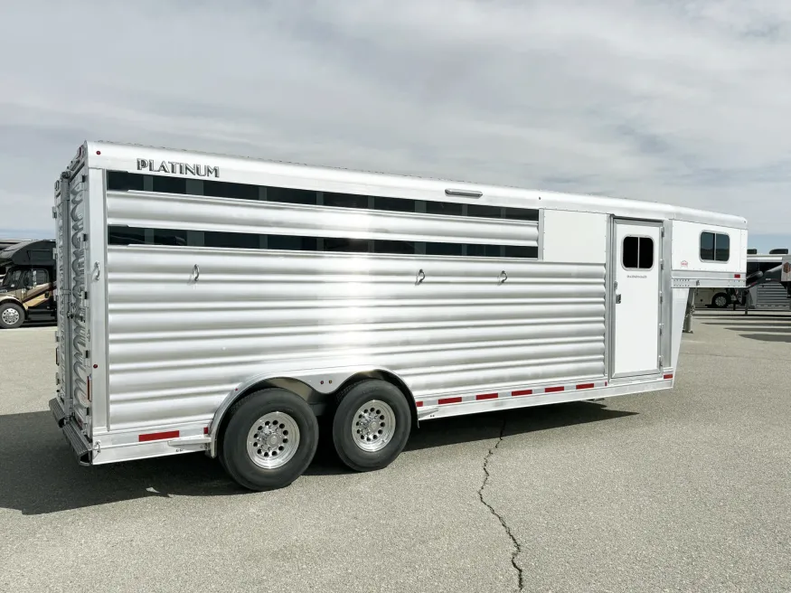 2024 Platinum Coach 4HGN | Photo 8 of 16