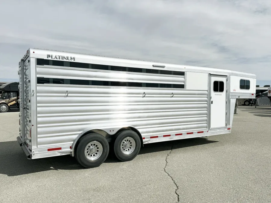 2024 Platinum Coach 4HGN | Photo 8 of 16