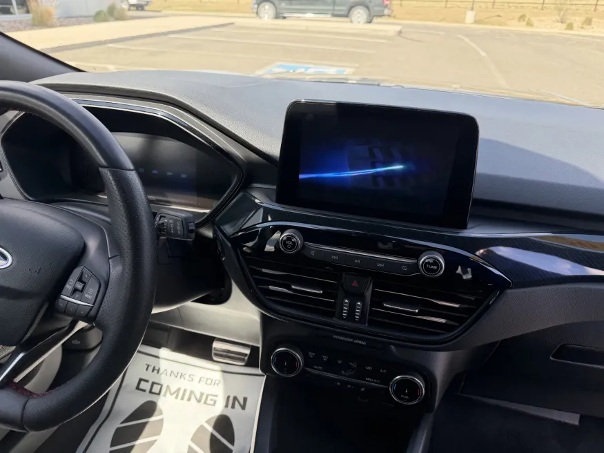 2024 Ford Escape ST-Line | Photo 15 of 24