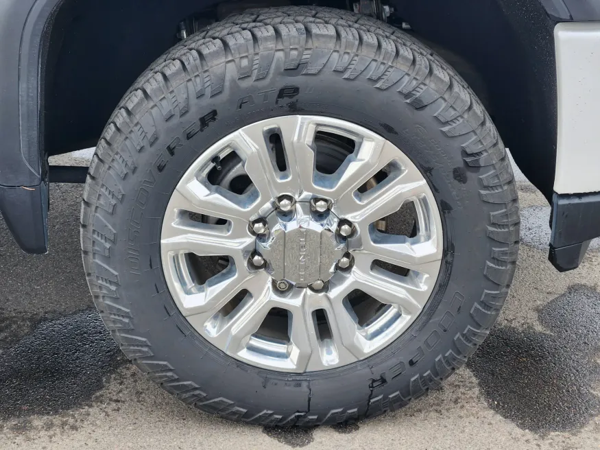 2020 GMC Sierra 2500HD Denali | Photo 5 of 26