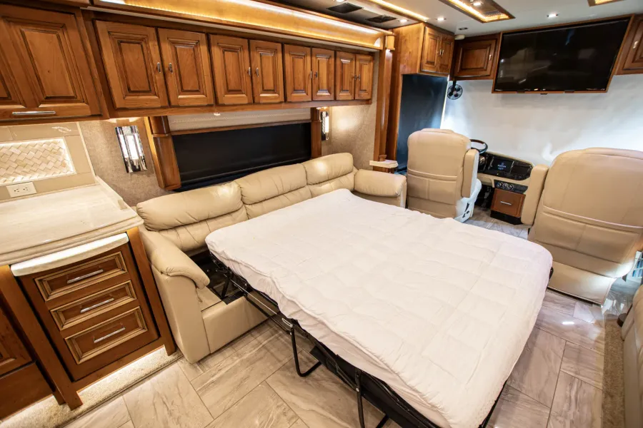 2018 Tiffin Allegro Bus 45OPP | Photo 13 of 33