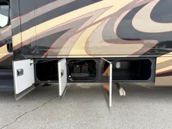 2016 Jayco Seneca 37HJ | Thumbnail Photo 28 of 29