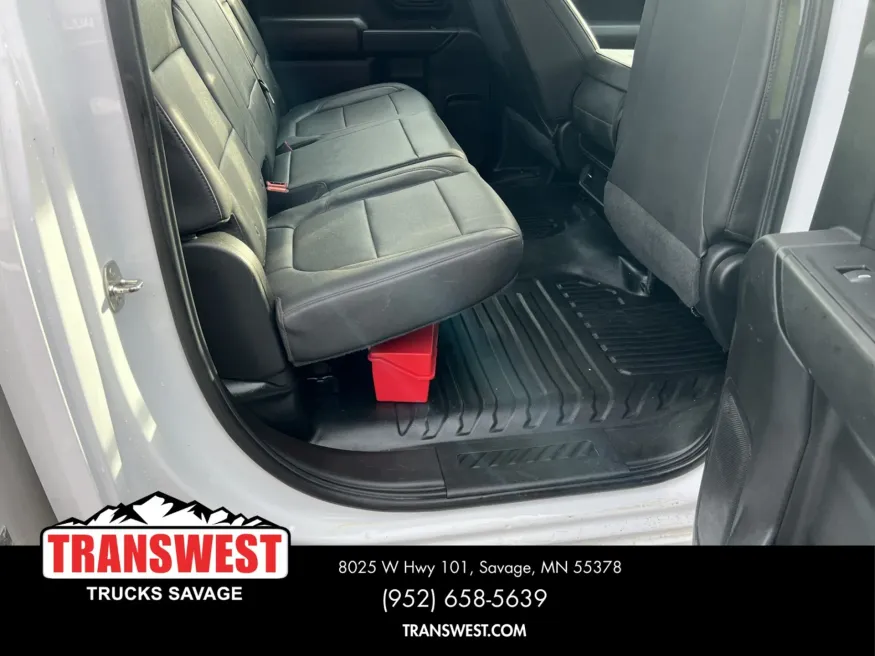 2023 Chevrolet 3500 | Photo 15 of 17