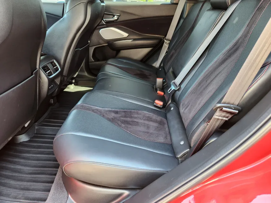 2024 Acura RDX w/A-Spec Package | Photo 11 of 33