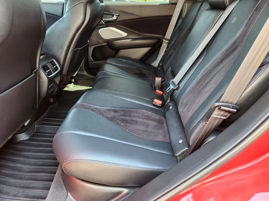 2024 Acura RDX w/A-Spec Package | Photo 11 of 33