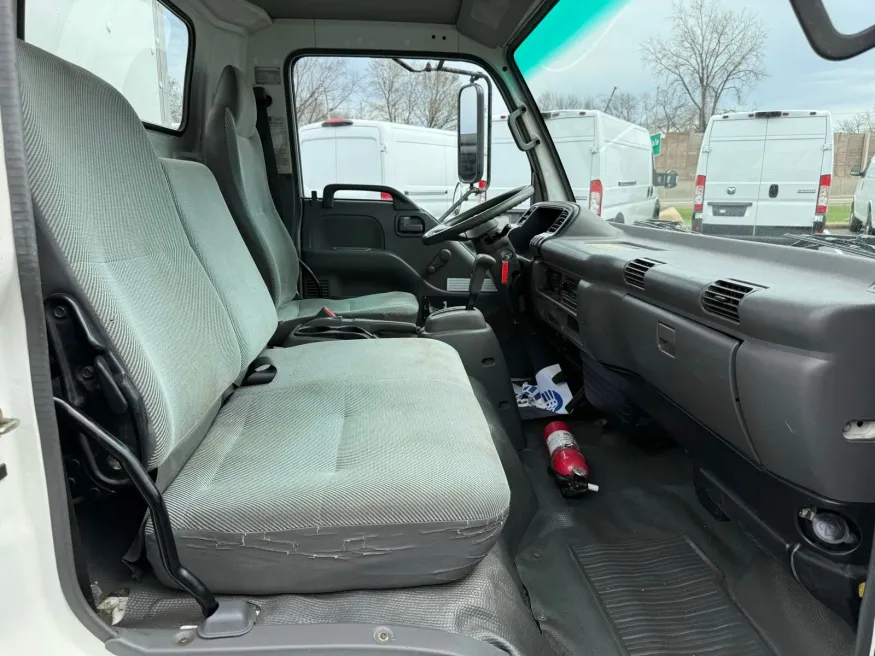 2005 GMC LCF 4500 | Photo 6 of 18