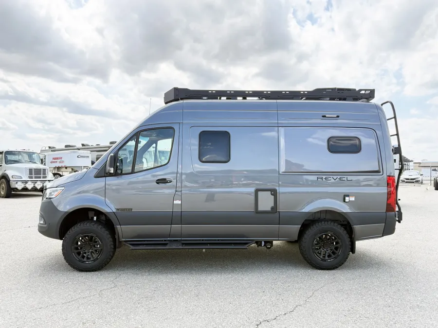 2026 Winnebago Revel 44EC | Photo 18 of 19