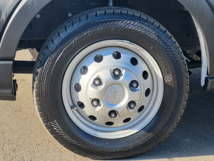 2023 Ford Transit Cutaway T350HD | Photo 9 of 25