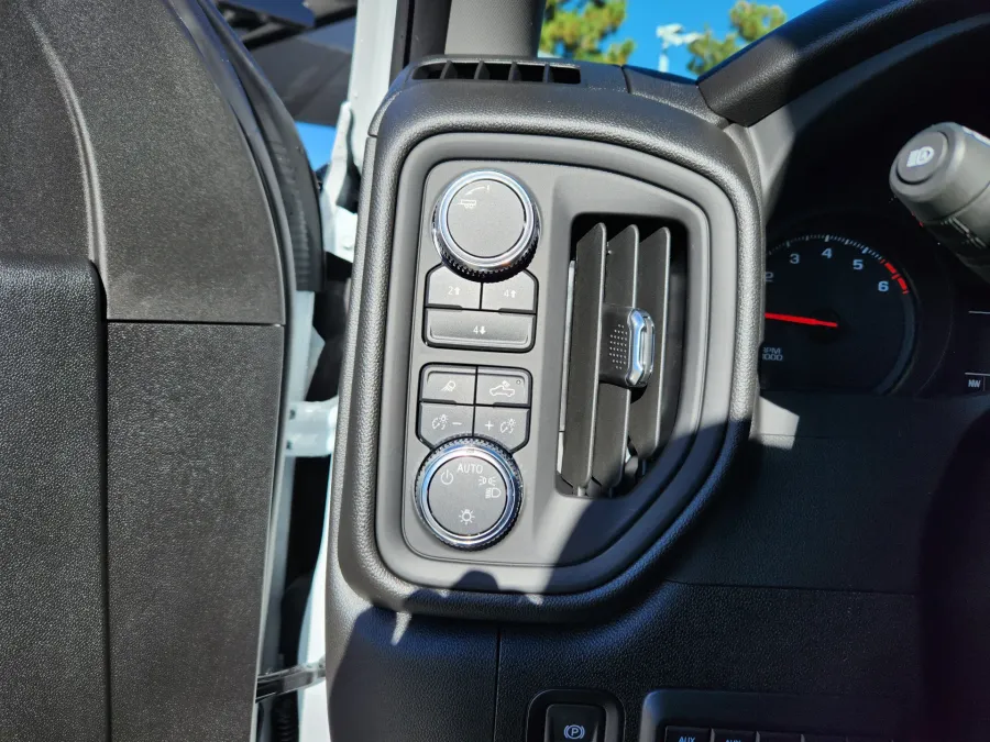 2026 GMC Sierra 2500HD Pro | Photo 6 of 28