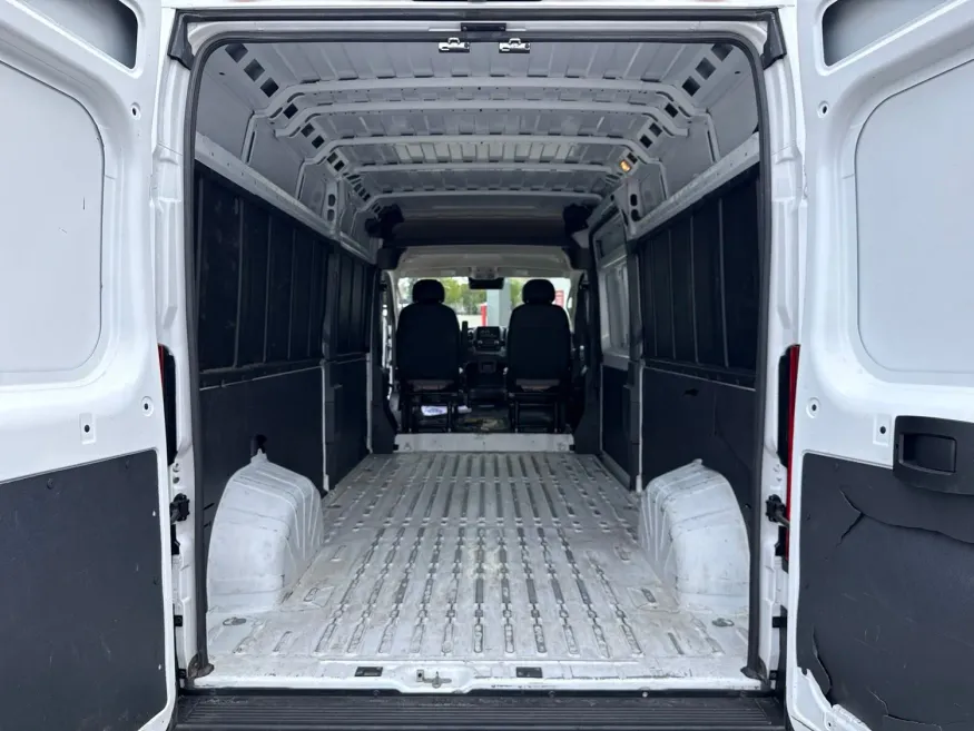 2023 RAM ProMaster 2500 High Roof | Photo 12 of 15
