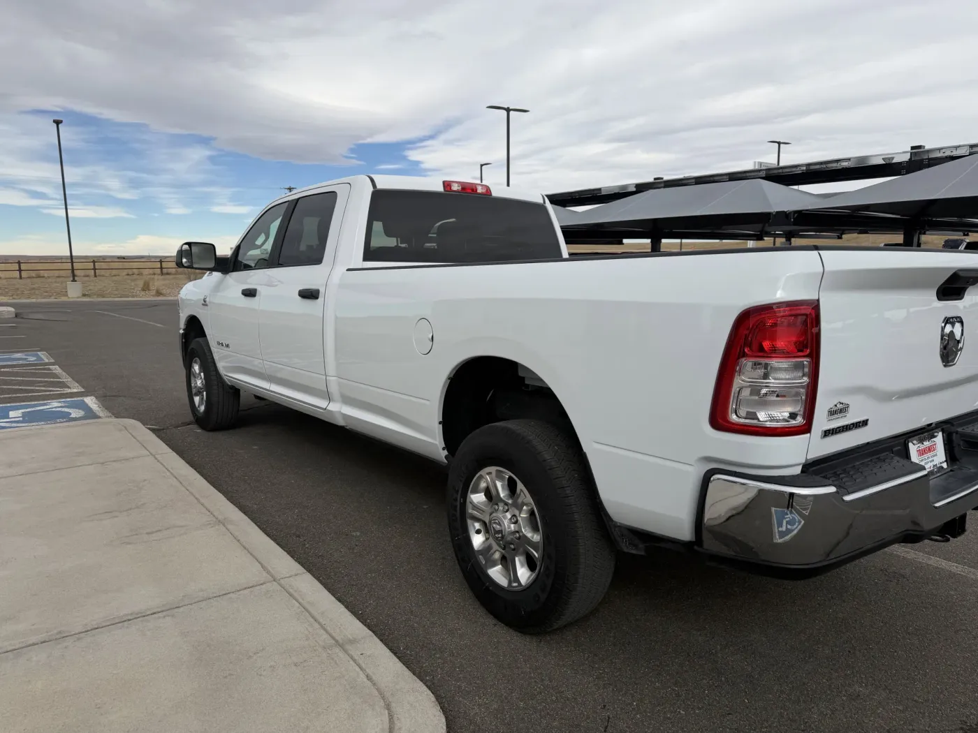 2022 RAM 2500 Big Horn | Photo 5 of 18