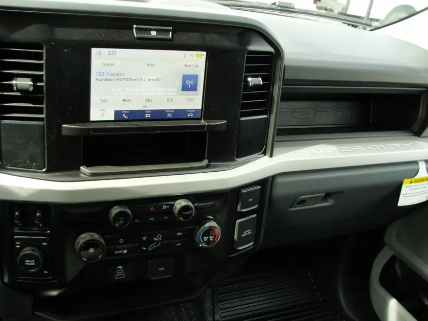 2026 Ford Super Duty F-550 | Photo 11 of 13