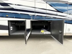 2026 Newmar Dutch Star 4325 | Thumbnail Photo 27 of 32