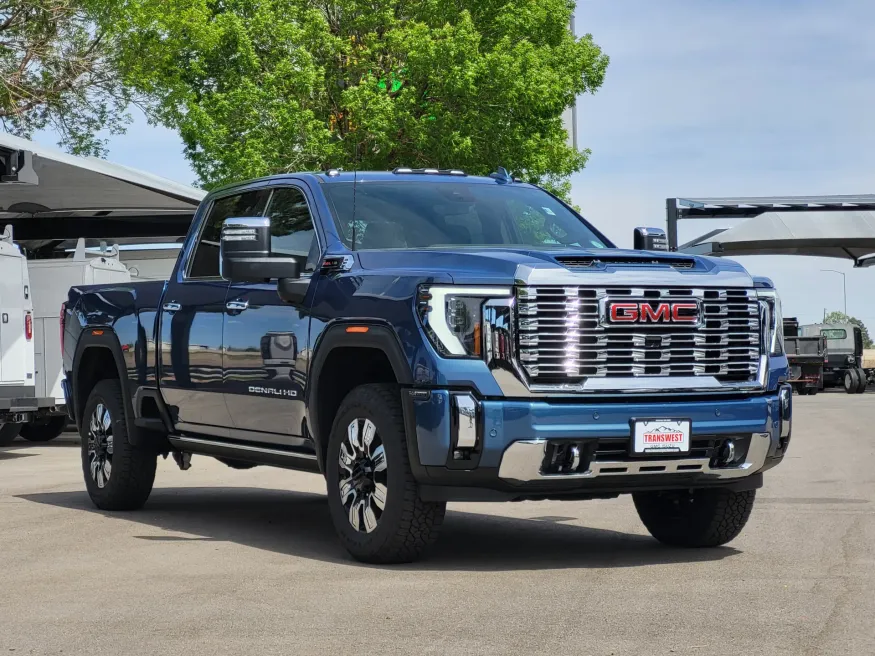 2026 GMC Sierra 2500HD Denali | Photo 2 of 25