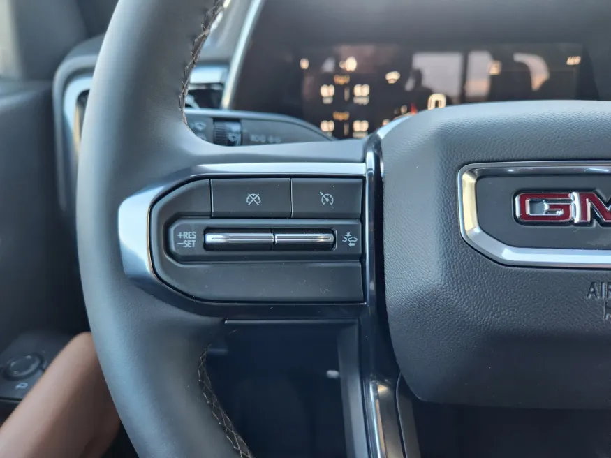 2026 GMC Canyon 4WD AT4 | Photo 22 of 30