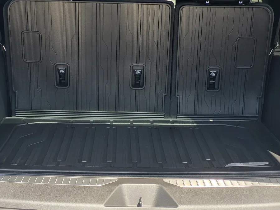 2026 GMC Yukon XL Denali | Photo 25 of 26