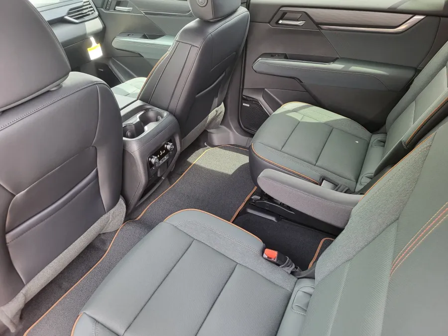 2026 GMC Acadia AT4 | Photo 22 of 26