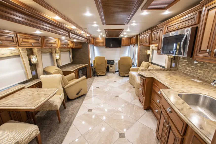 2015 Newmar Dutch Star 4018 | Photo 11 of 32
