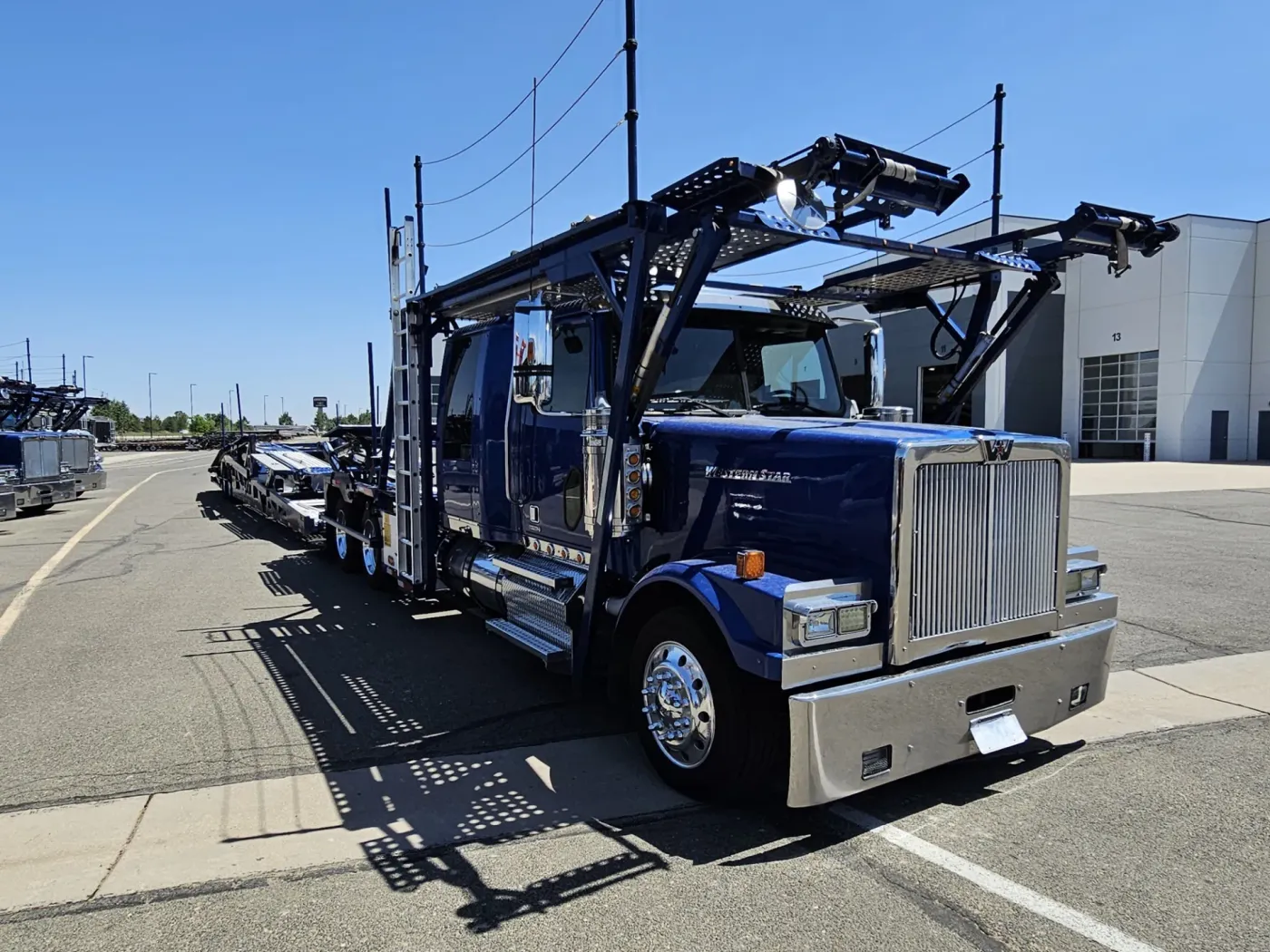2019 Western Star 4900FA | Photo 3 of 34