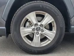 2020 Toyota RAV4 XLE | Thumbnail Photo 9 of 26