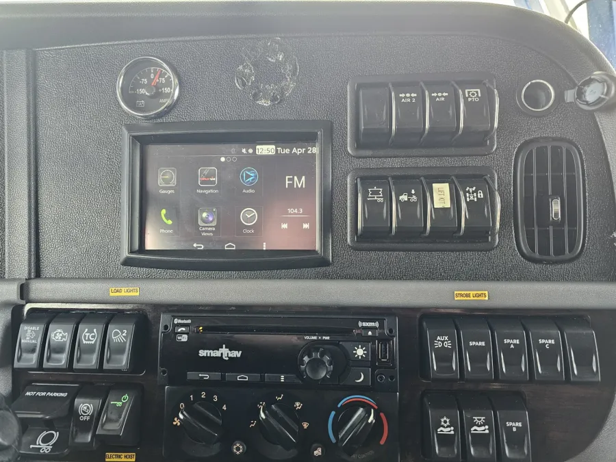 2024 Peterbilt 389 | Photo 29 of 32