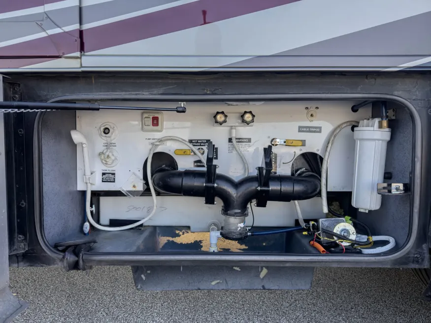 2013 Tiffin Phaeton 36QSH | Photo 30 of 39