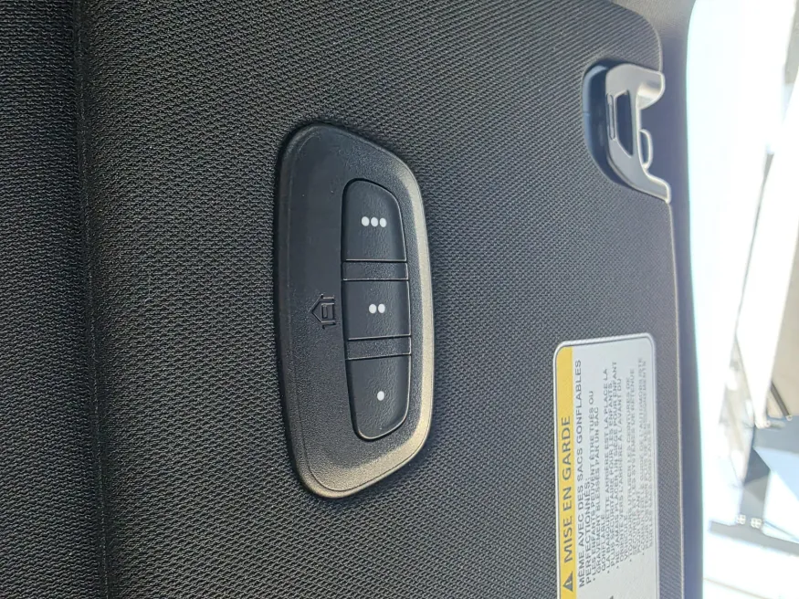 2025 Jeep Wagoneer L Base | Photo 33 of 34