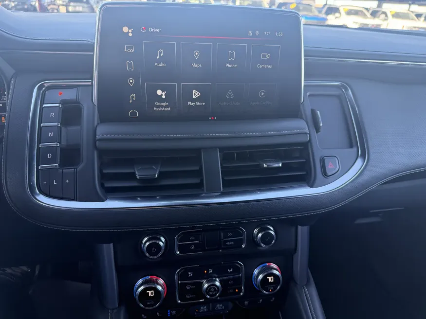 2024 GMC Yukon XL SLT | Photo 16 of 20