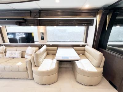 2023 Newmar London Aire 4521 | Thumbnail Photo 8 of 36