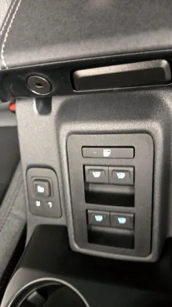 2025 Ford Bronco | Thumbnail Photo 22 of 29