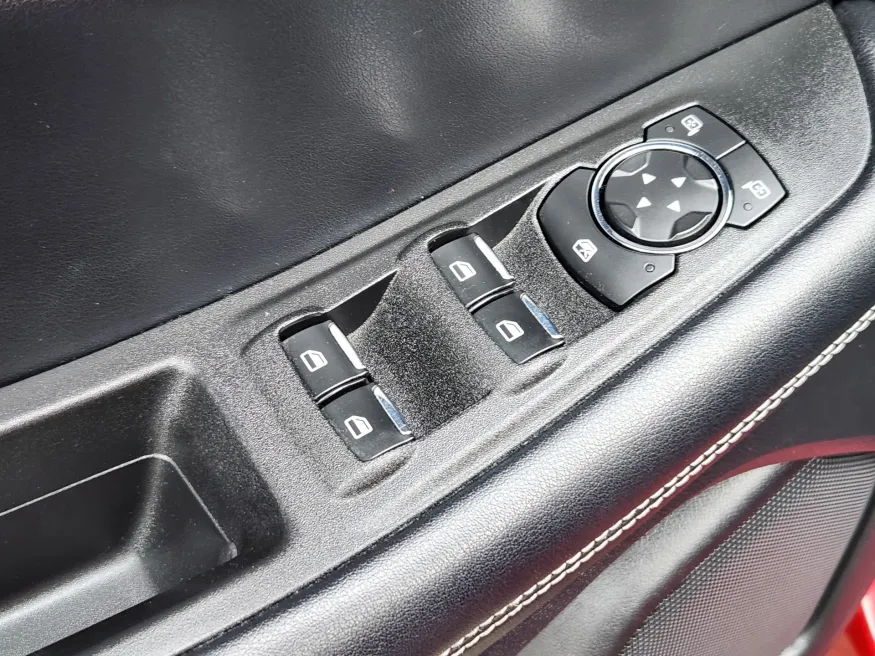 2021 Ford Edge ST | Photo 6 of 27