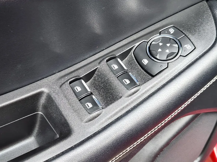 2021 Ford Edge ST | Photo 6 of 27