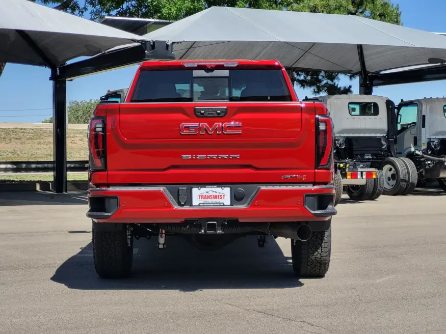2026 GMC Sierra 2500HD AT4 | Photo 5 of 25