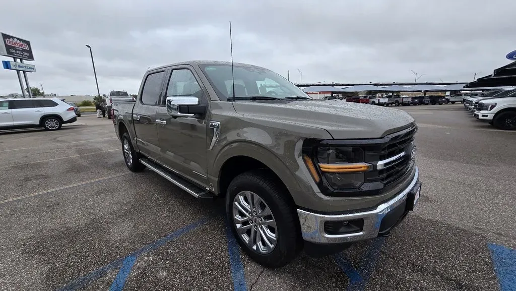 2025 Ford F-150 | Photo 3 of 29