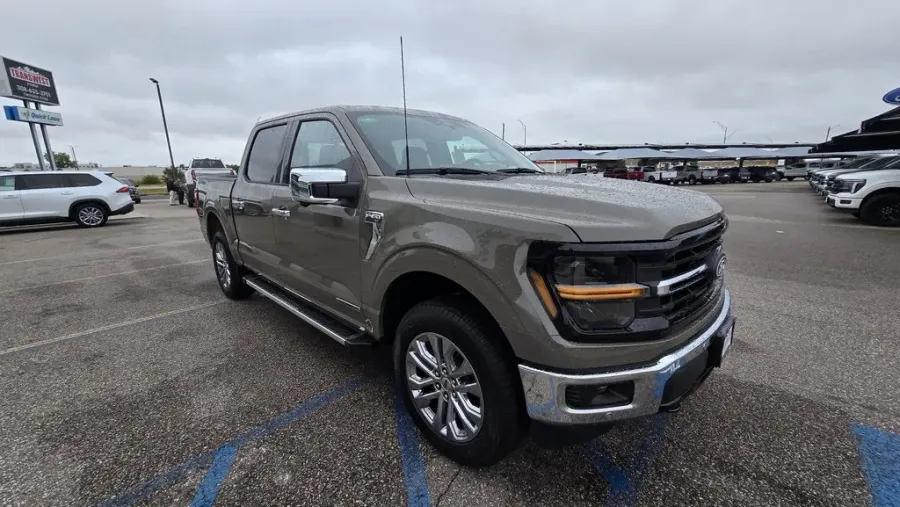 2025 Ford F-150 | Photo 3 of 29