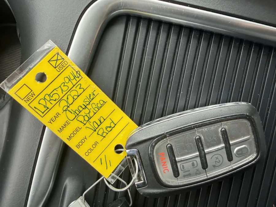 2023 Chrysler Pacifica Touring L | Photo 23 of 24