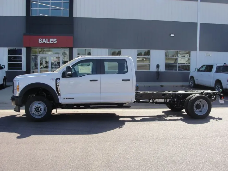 2026 Ford Super Duty F-550 XL | Photo 1 of 16