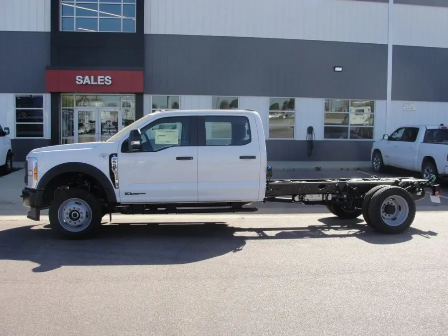 2026 Ford Super Duty F-550 XL | Photo 1 of 16