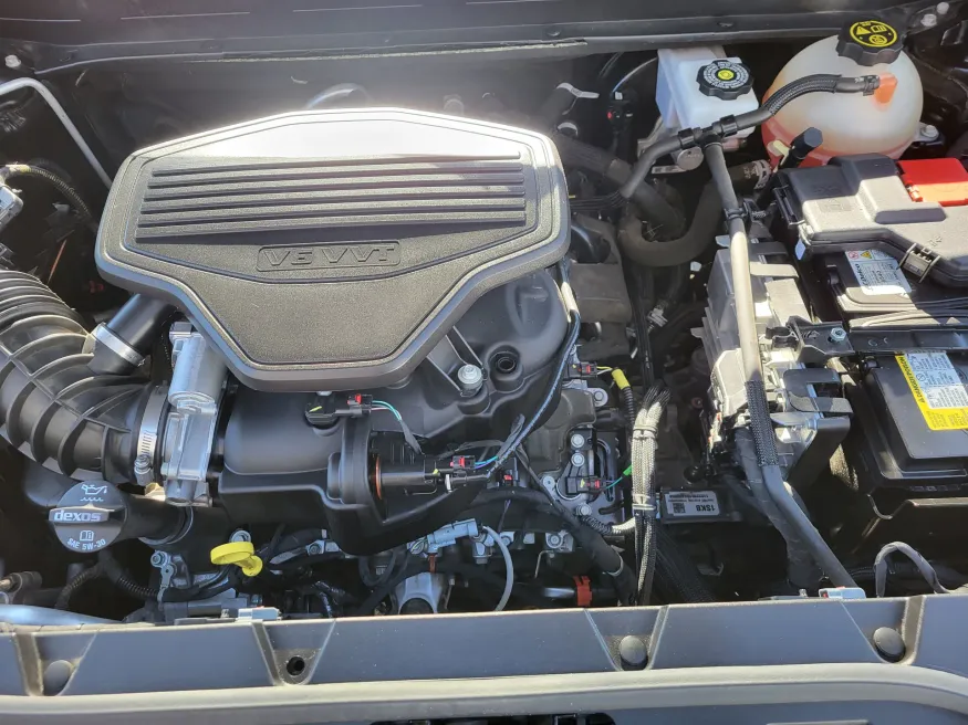 2023 GMC Acadia AT4 | Photo 25 of 27
