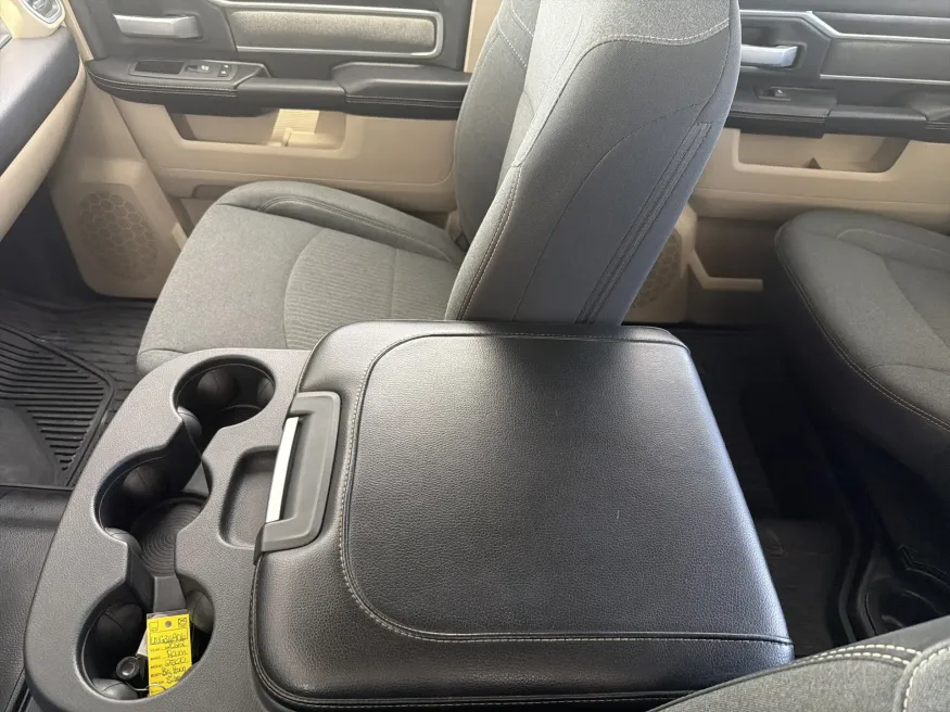 2022 RAM 2500 Big Horn | Photo 10 of 20