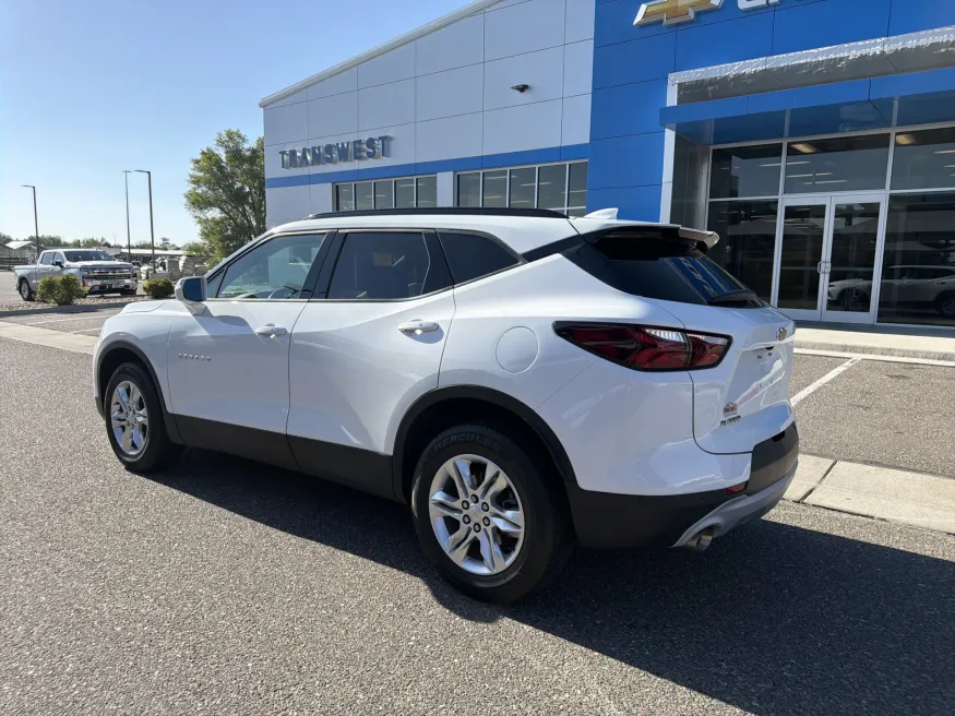 2020 Chevrolet Blazer LT | Photo 3 of 16
