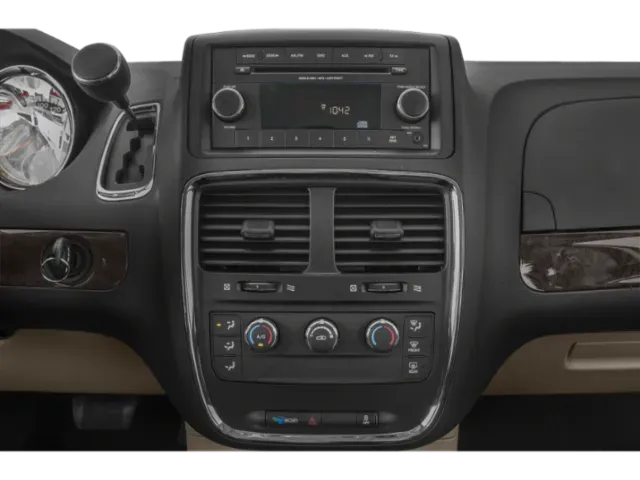 2019 Dodge Grand Caravan | Photo 6 of 13