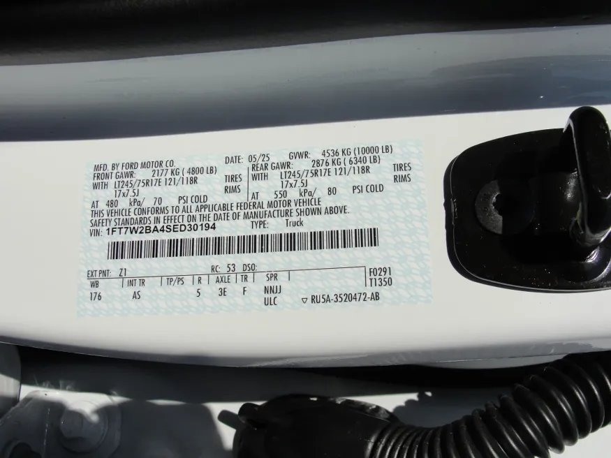 2025 Ford F-250 | Photo 14 of 15