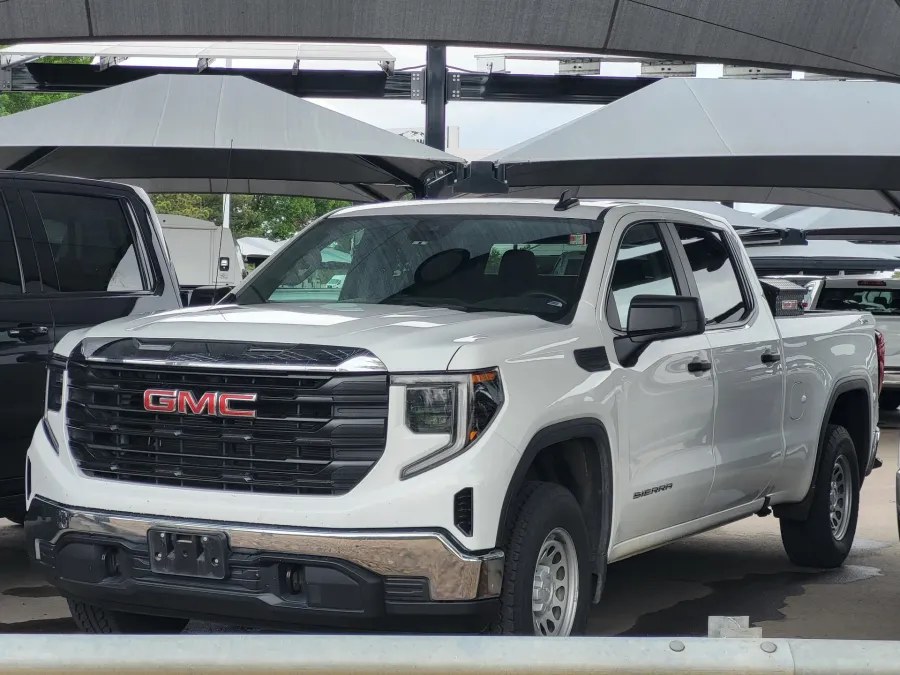 2025 GMC Sierra 1500 Pro | Photo 5 of 5