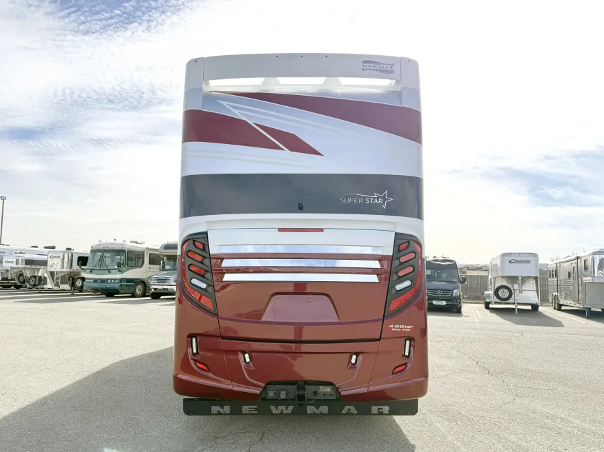 2026 Newmar Super Star 4140 | Photo 21 of 30