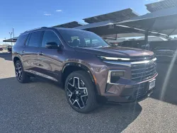 2026 Chevrolet Traverse AWD High Country | Thumbnail Photo 6 of 26