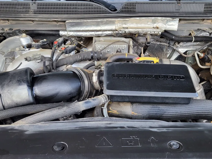 2018 GMC Sierra 3500HD Denali | Photo 19 of 21